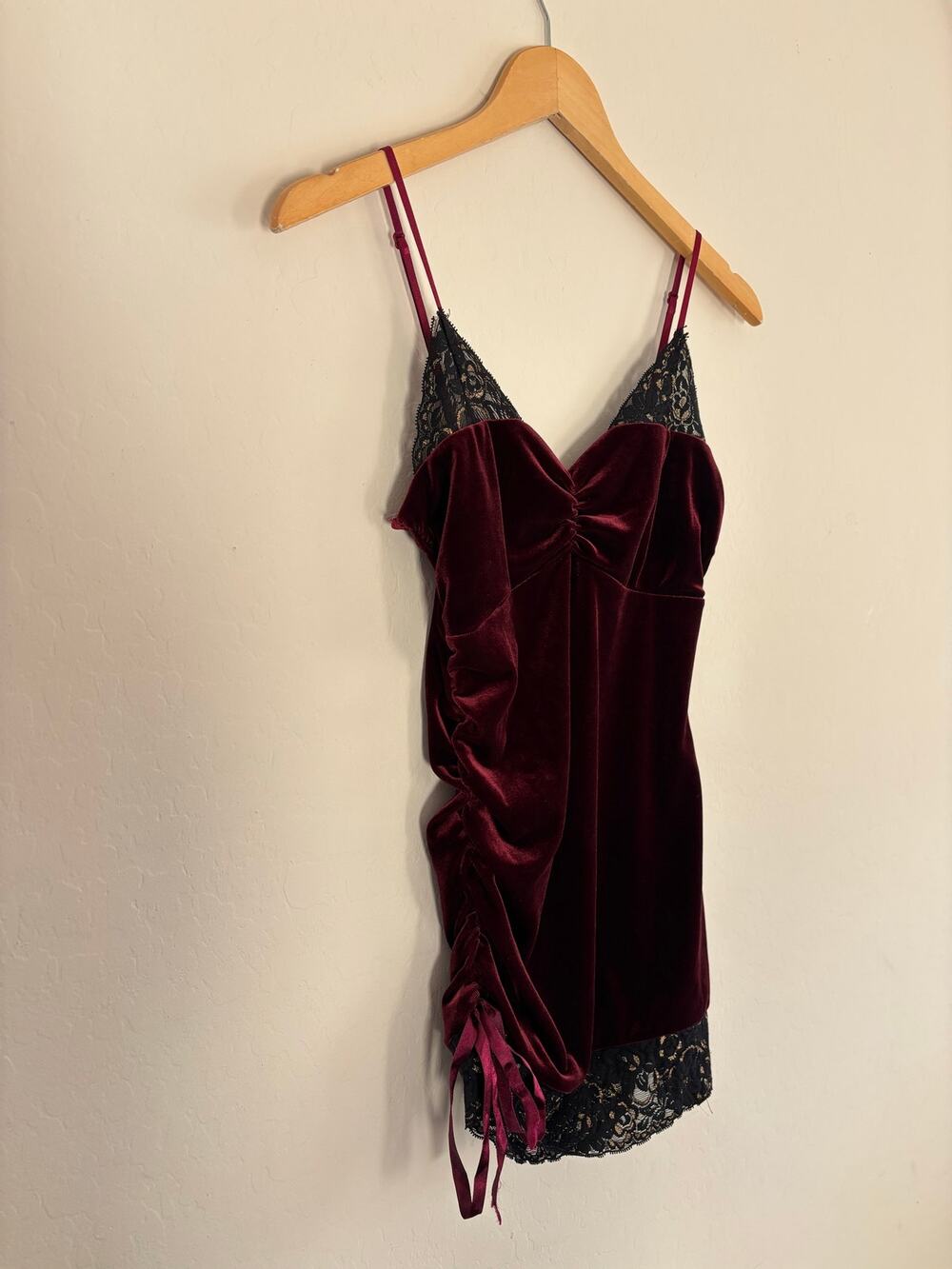Y2K Charlotte Russe Velvet Chemise Camisole Top Burgundy Lace Whimsigoth Vampy